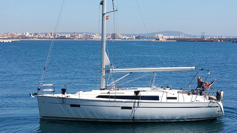 Bavaria Cruiser 37 Black Pearl BILD 1